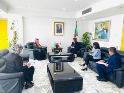 سفير خادم الحرمين الشريفين لدى الجزائر يلتقي بوزيرة البيئة الجزائرية