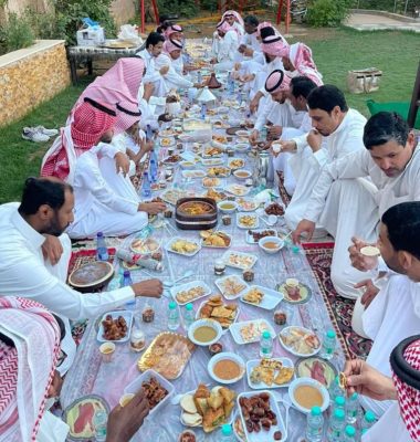 شباب وادي حلي بالقنفذة يقيمون أمسية رمضانية وافطار جماعي بالعاصمة الرياض..