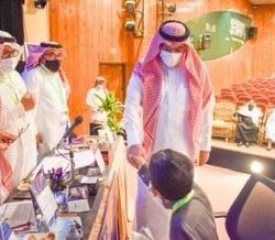 إندونيسيا تحقق فائضا تجاريا بقيمة 53ر4 مليار دولار خلال الشهر الماضي..