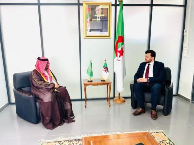 السفير البصيري يلتقي الوزير الجزائري المنتدب لدى الوزير الأول المكلف باقتصاد المعرفة والمؤسسات الناشئة..