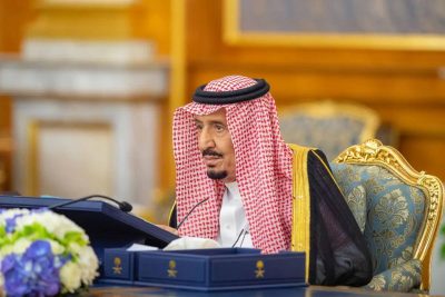 خادم الحرمين الشريفين يرأس جلسة مجلس الوزراء..