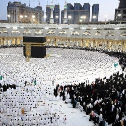 متطوعي الهلال الأحمر بجازان ينفذون حملة إفطار صائم