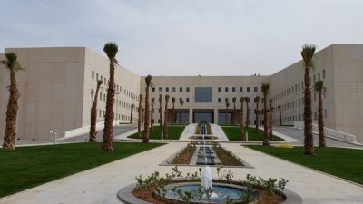 مصادر.. تحويل الطلاب غير المحصنين إلى الانتساب بديلاً للفصل والرسوب