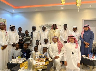 المهندس طلال برناوي يحتفل مع فريق كشافة شباب مكة بعيدالفطر المبارك بعدغياب 30 عاما