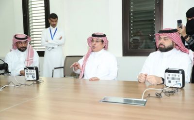 الحارثي يدشن بصمة “العين”لضبط الحضور والانصراف إلكترونيا بالإذاعة والتلفزيون..