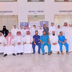 أعظم النصرة للنبي صلى الله عليه وسلم هو الاقتداء بهديه والاستنان بسنته ونشر فضائله والتعريف بسيرته..