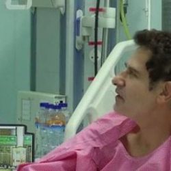 فريق نسعدهم التطوعي يعايد أبطال الصحة في برج الشمال الطبي والزوار.