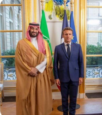 سمو ولي العهد يلتقي رئيس الجمهورية الفرنسية…