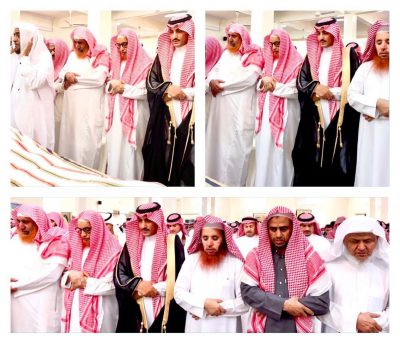 محافظ ضمد يؤدي صلاة الميت على والد شيخ قبيلة الحوازمة آل حسن بن مكي الحازمي..