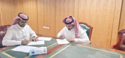 مدير تعليم القنفذة يوقع عقد صيانة مدارسها