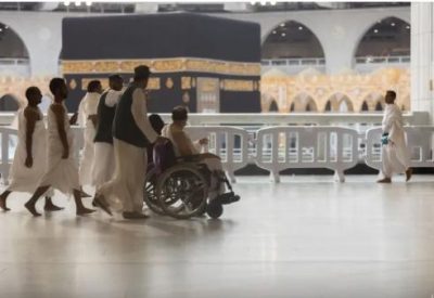 الرئاسة العامة لشؤون المسجد الحرام والمسجد النبوي : تجند (4000) شخص لدفع العربات وخدمات التنقل