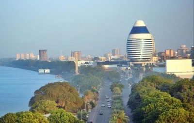 لأول مرة منذ 25 عامًا سفير الولايات المتحدة يتسلم مهام عمله في الخرطوم…