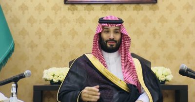 صور و“ فيديو‬⁩”سمو ⁧‫ولي العهد‬⁩ يلتقي سمو وزير ⁧‫الدفاع‬⁩ وقيادات الوزارة.