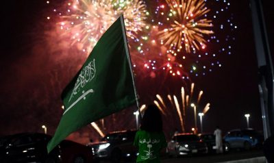 الألعاب النارية تزين سماء جازان بمناسبة اليوم الوطن92