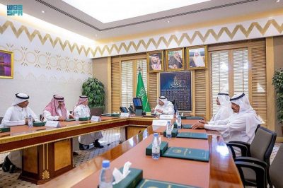 أمير القصيم يطلع على مشروع المدينة الطبية بعنيزة