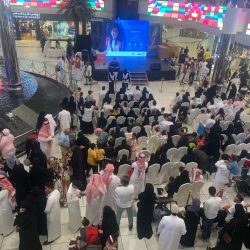 فريق عضد التطوعي يشارك جمعية عين لطب العيون في تنفيذ مبادرة “طمني على عيونك” بأحد المسارحة