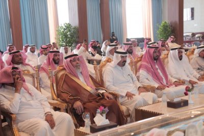 محافظ بيش يكرم الجهات الحكومية والأهلية والمشايخ المشاركين في الفعاليات الوطنية بالمحافظة…