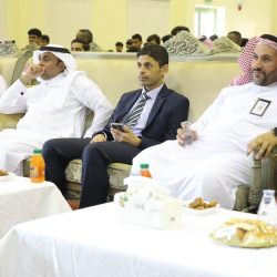 محافظ بيش يكرم الجهات الحكومية والأهلية والمشايخ المشاركين في الفعاليات الوطنية بالمحافظة…