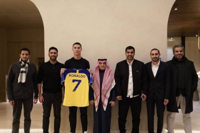 صور جديدة لـ” مسلي آل معمر” مع كريستيانو بعد إعلان ضمه للنصر