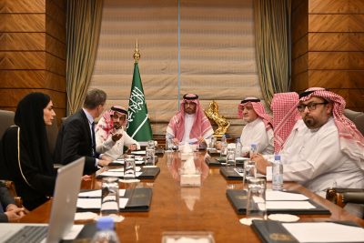 الأمير سعود بن جلوي يستقبل الرئيسين التنفيذيين لمطارات جدة وشركة خطوط “ويز أير”