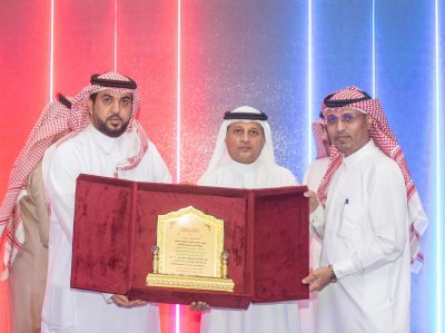 مدير عام صحة جازان يكرم الدكتور “عواجي النعمي”..
