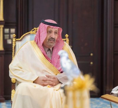سمو أمير منطقة الباحة يستقبل مدير عام صحة الباحة والرئيس التنفيذي للتجمع الصحي بالمنطقة…