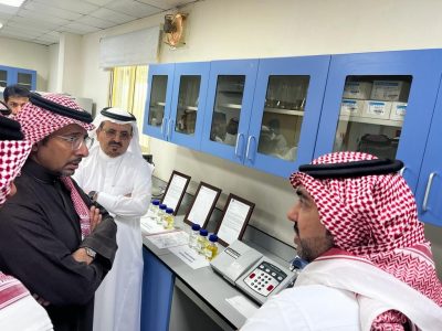 وزير الصناعة يزور أحد مصانع أنكان القابضة بالأحساء…