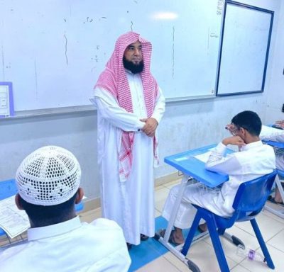 مدير مكتب تعليم بأبوعريش يقف على سير اختبارات اليوم الثاني…