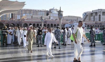 60 ممراً لتنظيم عبور مئات الآلاف من المصلين إلى أرجاء المسجد النبوي خلال ساعات