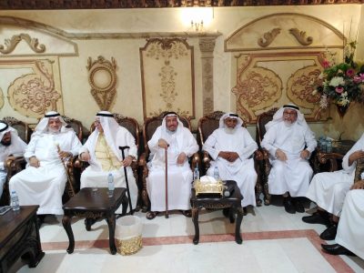 أهالي مكة المكرمة يحتفلون بعيد الفطر المبارك في ديوانية حكيم مكة