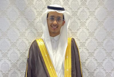 البكالوريوس للمفضلي بتقدير ممتاز مع مرتبة الشرف الأولى