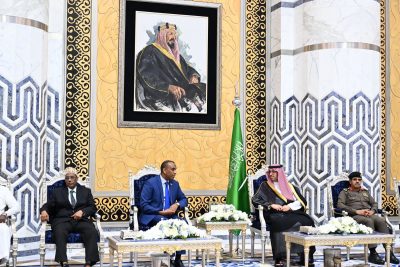 رئيس الوزراء الصومالي يصل إلى جدة