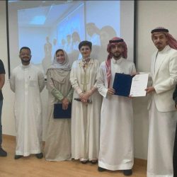 طلاب نادي عون التطوعي بثانوية السليل بضمد يقومون بزيارة لمدير المدرسة في منزله الجديد..