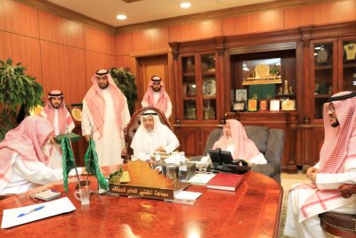 مفتي عام المملكة يلتقي وفد جمعية رعاية الأيتام “غراس” بجازان ويشيد بجهودها..