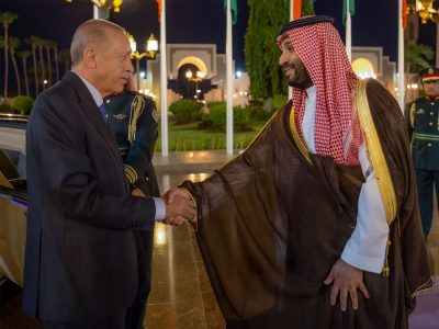ولي العهد يستقبل أردوغان في قصر السلام بجدة…