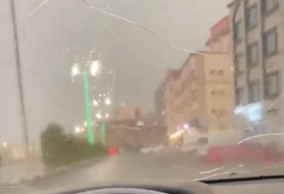 هطول أمطار غزيرة على القنفذة ومراكزها