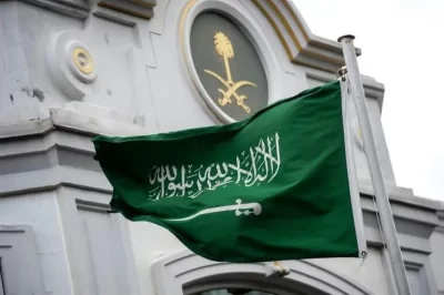 بيان عاجل من سفارة “المملكة في فرنسا” بشأن سقوط مواطن من أعلى أحد الفنادق