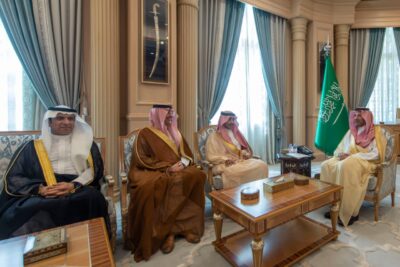 فيصل بن سلمان يستقبل وزير الإعلام