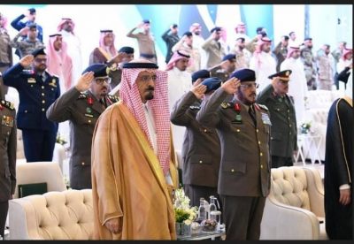 مساعد وزير الداخلية لشؤون العمليات يشهد حفل تخريج الدورة التأهيلية على أعمال الدفاع المدني لعام 1445 هـ ..