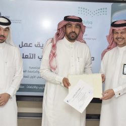 الأمير سعود بن جلوي يستقبل مدير الدفاع المدني بجدة الأمير سعود بن جلوي يستقبل مدير الدفاع المدني بجدة