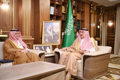 “الأمير محمد بن ناصر” يستقبل رئيس وأمين غرفة جازان