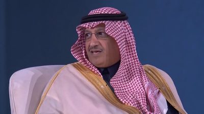 بالفيديو وزير التعليم “البنيان” يمازح مقدم الجلسة في “مؤتمر تنمية القدرات البشرية” بسبب لقب “الدكتور”..