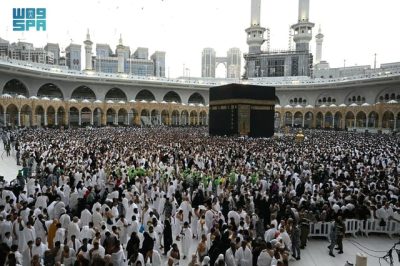 “شاهد”حركة الحشود المليونية بالمسجد الحرام في ليلة 28 من رمضان.”صور”