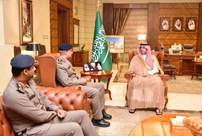 الأمير سعود بن جلوي يُطْلِع على خطة الدفاع المدني بجدة لموسم الأمطار
