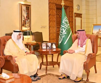الأمير سعود بن جلوي يَستقْبِل رئيس جامعة الملك عبدالعزيز