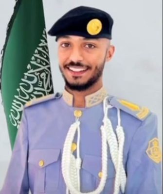 أحمد المحمودي خريج الدورة التأهيلية لمديرية الأمن العام..
