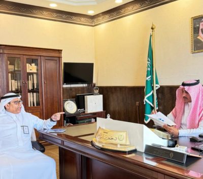 محافظ ضمد يلتقي مدير مستشفى ضمد العام ويطلع على أبرز الإنجازات..