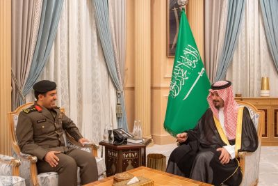 أمير المدينة يستقبل مُدير  مرور المنطقة