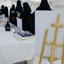 أمير المدينة يستقبل مدير عام صندوق التنمية البشرية..