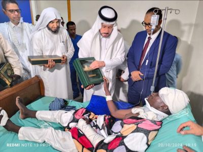السفير الرقابي يطمئن على صحة متسابق في مسابقة خادم الحرمين الشريفين للقرآن والسنة..